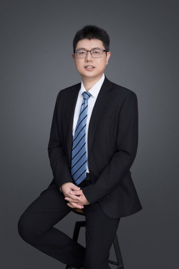 巨富配资 盘和林：银发网红现象是数字平权的一次胜利，为“如何老去”提供了参考答案